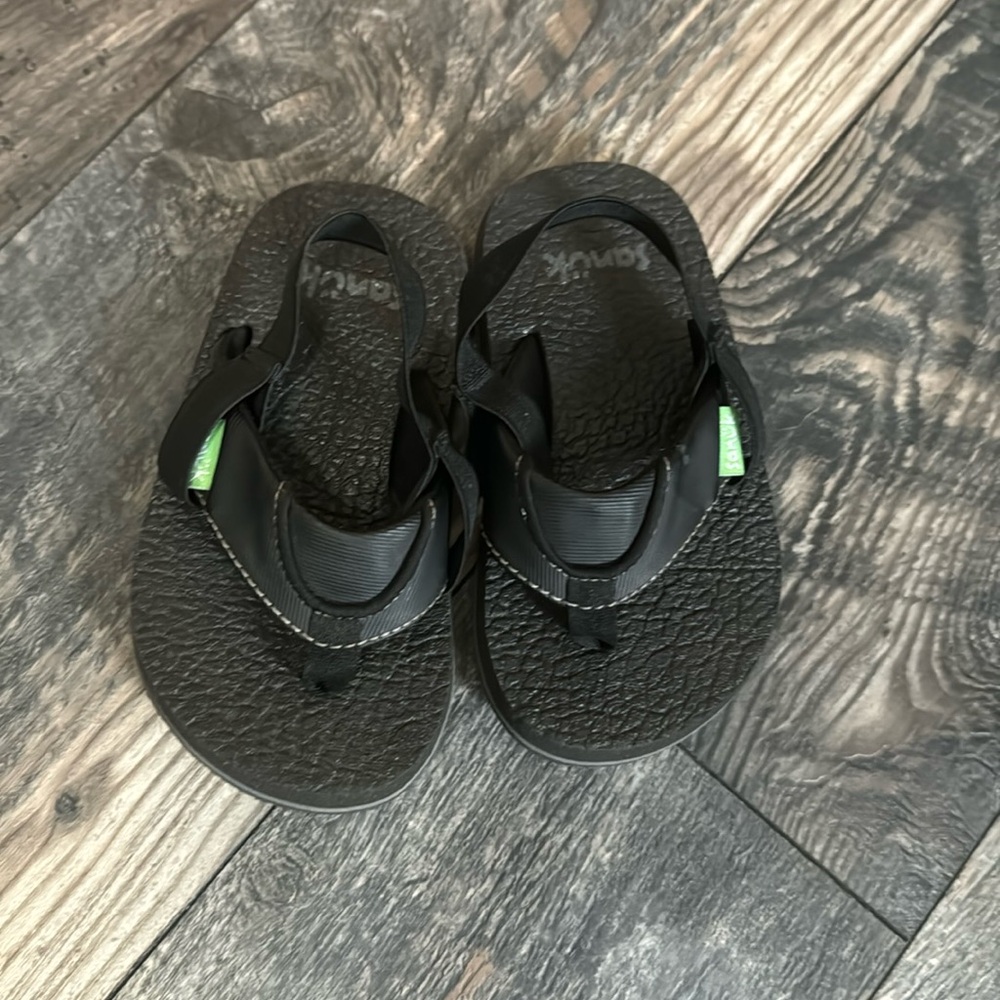 Brand new without tags toddler Sanuk flip flops